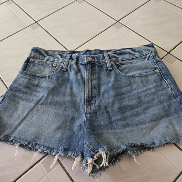 NWT J Crew Relaxed Cutoff Jean Shorts Baxter Wash Light Blue 31 - Picture 2 of 5